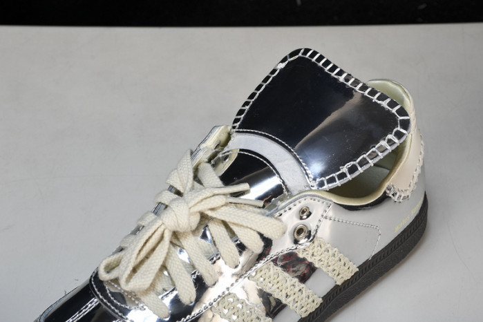 ad low-top sneaker 240506001