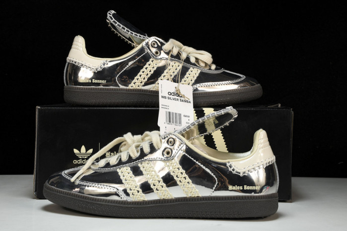 ad low-top sneaker 240506001