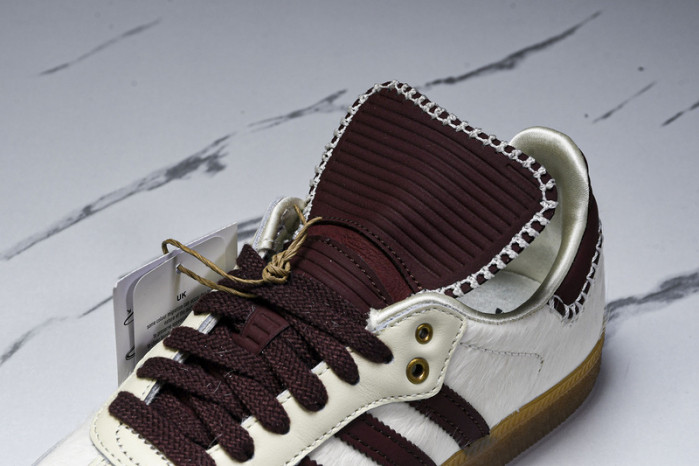 ad low-top sneaker gazelle indoor ie0586