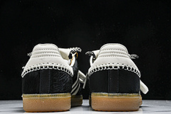 ad low-top sneaker gazelle indoor ie0580