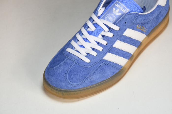 ad low-top sneaker gazelle indoor hq8717
