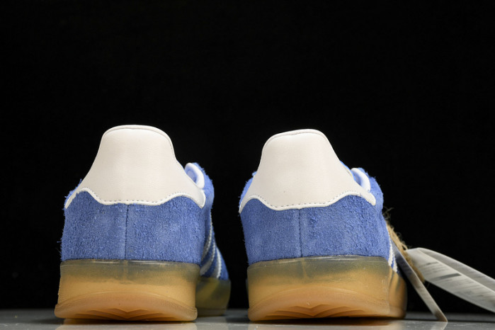 ad low-top sneaker gazelle indoor hq8717