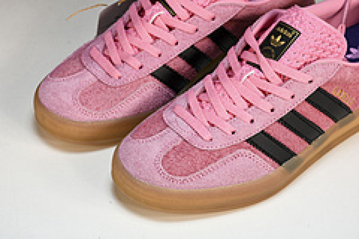 ad low-top sneaker gazelle indoor ie7002