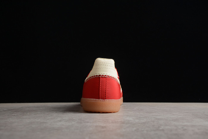 ad low-top sneaker 23031313